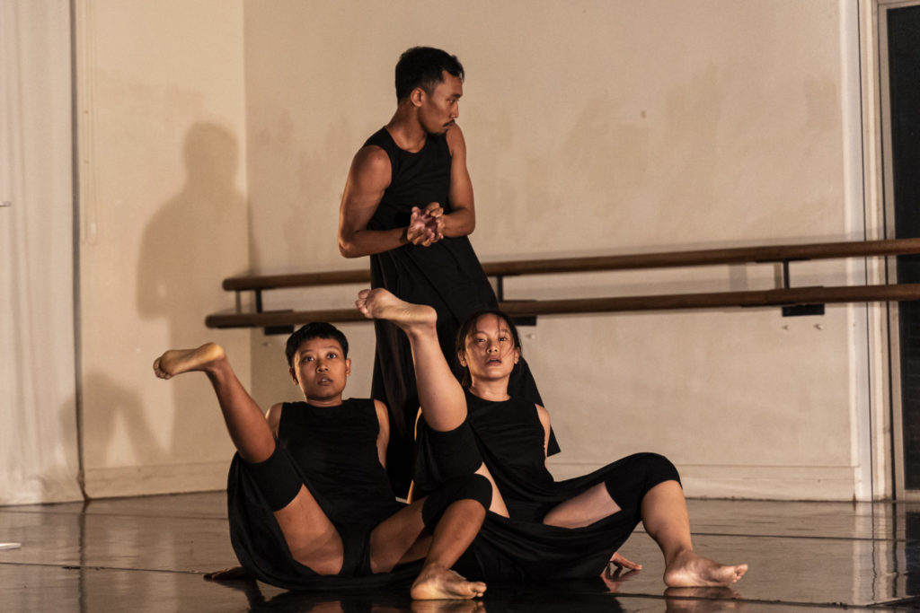 Off Stage – H A S E R by Syimah Sabtu (Photo by Kuang Jingkai)