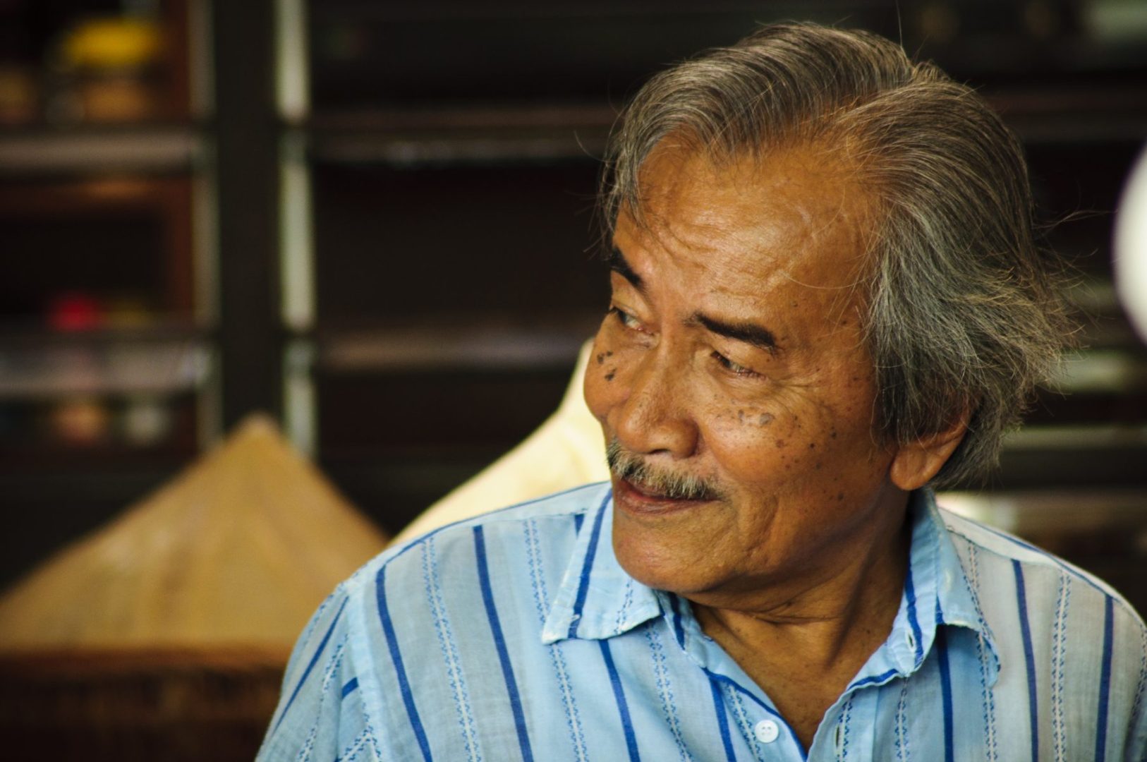 Bapak (Rahim Razali). Photo credit: ZSA Productions.