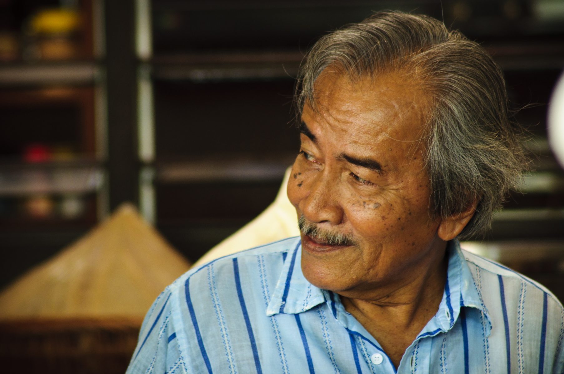 Bapak (Rahim Razali). Photo credit: ZSA Productions.